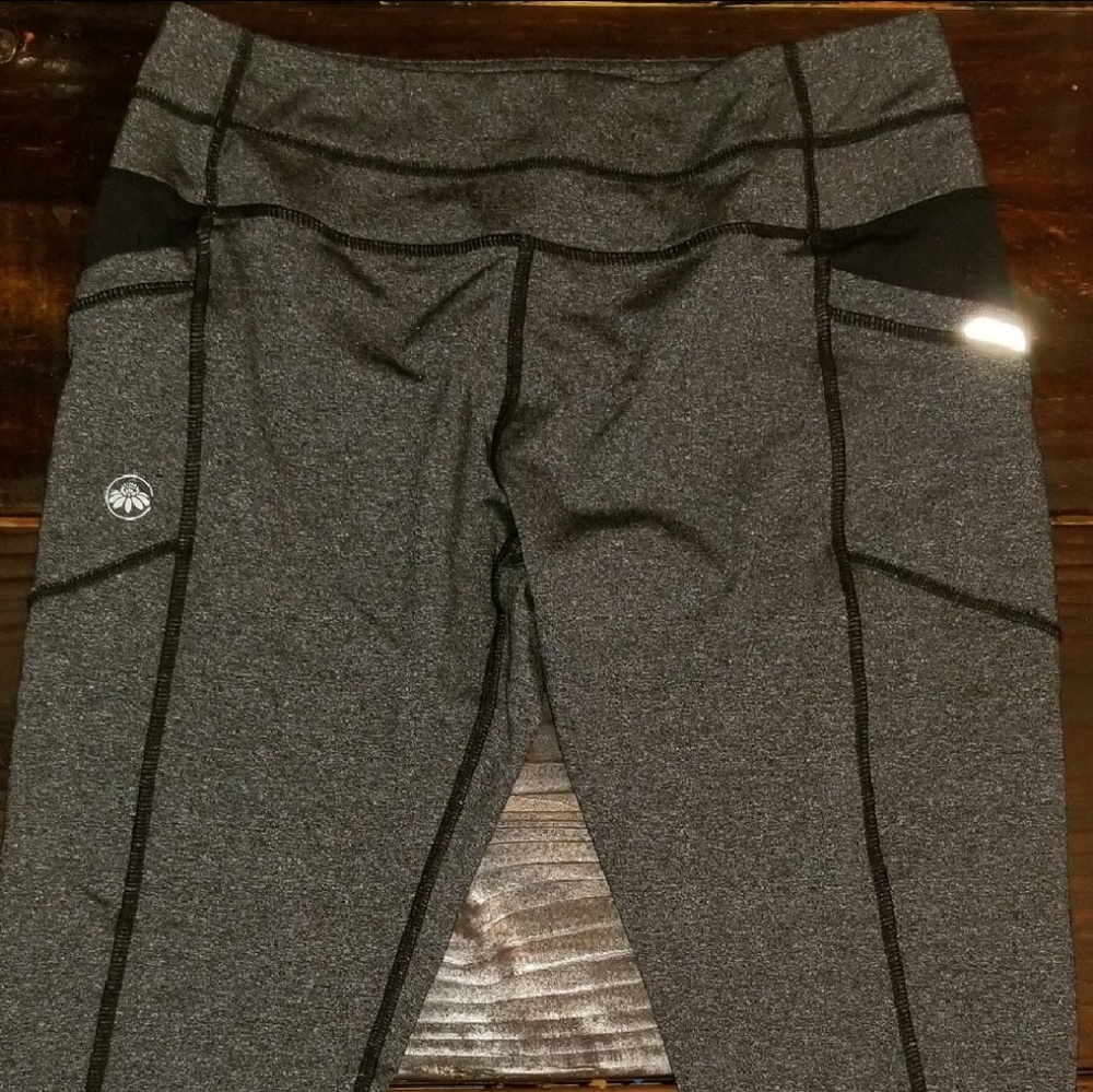 Senita brand capri leggings bundle